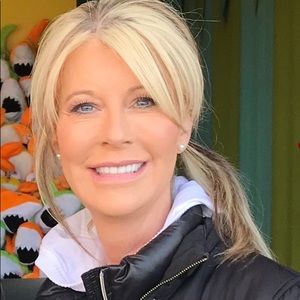 Meet your Posher, Holly